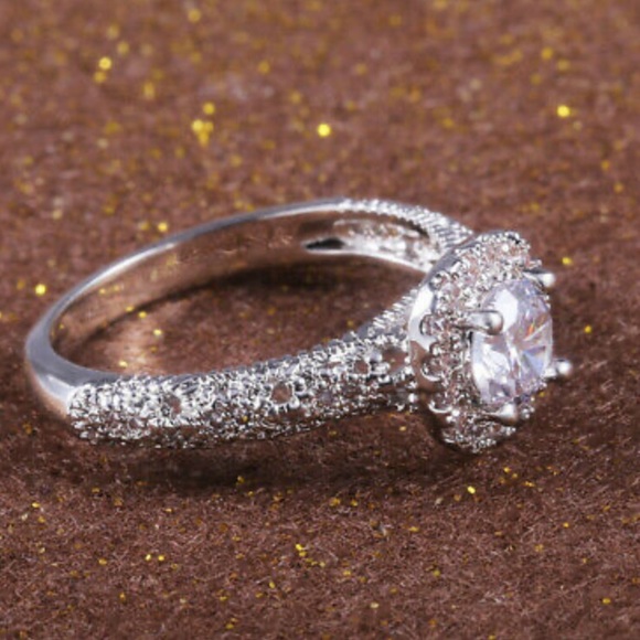 NEW 925 Sterling Silver Sparkling ✨ Ring - Picture 2 of 10